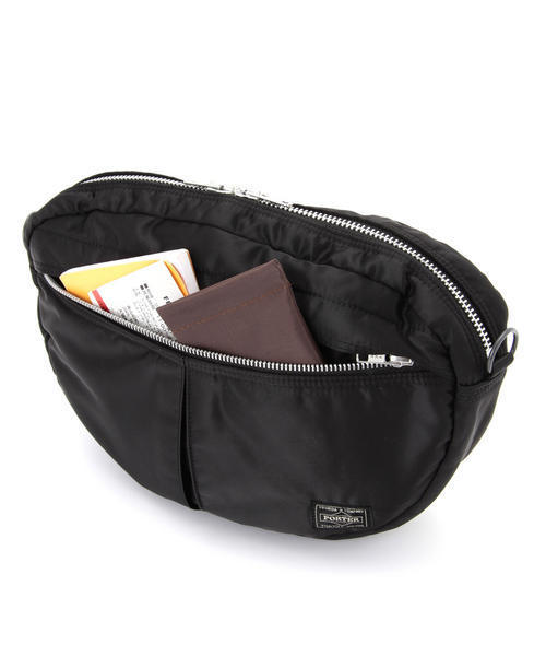 PORTER（ポーター）の「PORTER TANKER SHOULDER BAG <B印 YOSHIDA SELECT>（ショルダーバッグ・メンズ・ブラック・ONE SIZE）」の8枚目の写真
