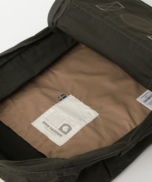 Kanken（カンケン）の「Kanken Greenland (FJALLRAVEN/フェールラーベン)（バックパック/リュック・メンズ・イエロー/ブルー/ブルーグレー/ダークグリーン/ブラック・ONE SIZE）」の8枚目の写真