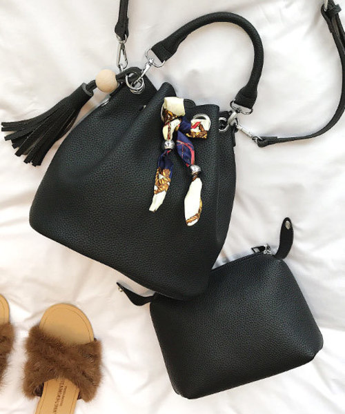classicalelf（クラシカルエルフ）の「タッセル&スカーフリボン巾着バッグ（ショルダーバッグ・レディース・ブラック/グレー/ブラウン/パープル・FREE）」の16枚目の写真