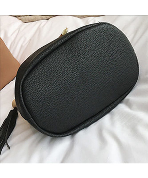 classicalelf（クラシカルエルフ）の「タッセル&スカーフリボン巾着バッグ（ショルダーバッグ・レディース・ブラック/グレー/ブラウン/パープル・FREE）」の8枚目の写真