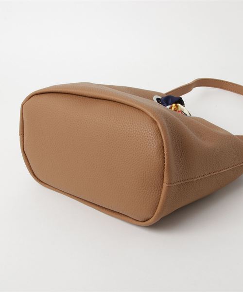 classicalelf（クラシカルエルフ）の「タッセル&スカーフリボン巾着バッグ（ショルダーバッグ・レディース・ブラック/グレー/ブラウン/パープル・FREE）」の6枚目の写真