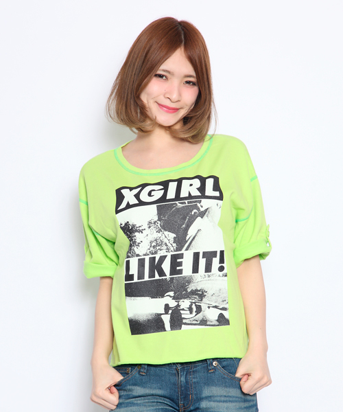 X-girl（エックスガール）の「PHOTO PRINT LOOSE TOP（スウェット・レディース・ホワイト/ブラック/ライトグリーン・1/2）」の3枚目の写真