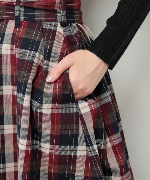 natural couture（ナチュラルクチュール）の「ハイウエストフレアチェックスカート（スカート・レディース・アイボリー/ボルドー・FREE）」の11枚目の写真