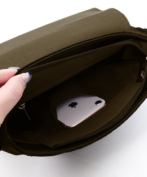 Pierrot（ピエロ）の「フラップデザインチェーンショルダーバック（ショルダーバッグ・レディース・ブラック/ブラウン/ワイン・FREE）」の10枚目の写真