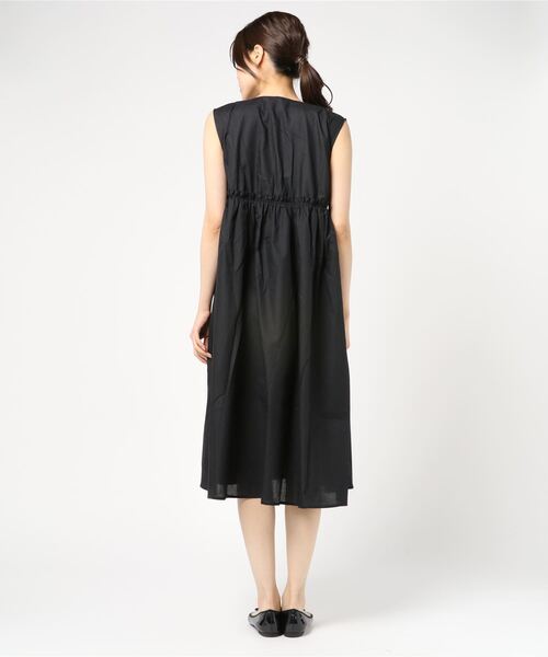 STYLEBLOCK（スタイルブロック）の「ローンギャザー前ボタンミモレ丈フレアワンピース（ワンピース・レディース・ブラック/パープル/ベージュ/アイボリー・M）」の6枚目の写真