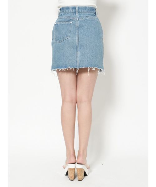 EMODA（エモダ）の「ヘムカットジャストウエストデニムスカート（デニムスカート・レディース・ホワイト/ライトブルー・MEDIUM/SMALL）」の12枚目の写真