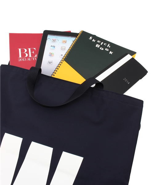 WHITE MOUNTAINEERING（ホワイトマウンテニアリング）の「White Mountaineering×PORTER 14AW LOGO TOTE（トートバッグ・メンズ・ネイビー・ONE SIZE）」の11枚目の写真