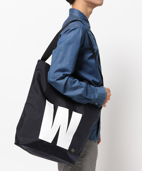 WHITE MOUNTAINEERING（ホワイトマウンテニアリング）の「White Mountaineering×PORTER 14AW LOGO TOTE（トートバッグ・メンズ・ネイビー・ONE SIZE）」の3枚目の写真