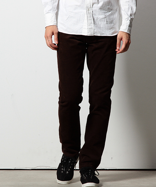 coen（コーエン）の「サンタモニカコーデュロイストレッチスリムパンツ（その他パンツ・メンズ・ブラウン/ライトブルー/ブラック/グレー/ダークブラウン/ベージュ/オリーブ/ネイビー/ロイヤルブルー/オフホワイト・MEDIUM/SMALL/X-LARGE/X-SMALL/LARGE）」の4枚目の写真