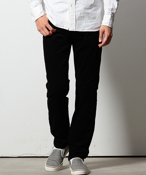 coen（コーエン）の「サンタモニカコーデュロイストレッチスリムパンツ（その他パンツ・メンズ・ブラウン/ライトブルー/ブラック/グレー/ダークブラウン/ベージュ/オリーブ/ネイビー/ロイヤルブルー/オフホワイト・MEDIUM/SMALL/X-LARGE/X-SMALL/LARGE）」の2枚目の写真