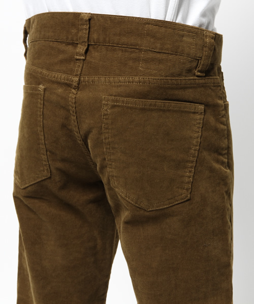 coen（コーエン）の「サンタモニカコーデュロイストレッチスリムパンツ（その他パンツ・メンズ・ブラウン/ライトブルー/ブラック/グレー/ダークブラウン/ベージュ/オリーブ/ネイビー/ロイヤルブルー/オフホワイト・MEDIUM/SMALL/X-LARGE/X-SMALL/LARGE）」の16枚目の写真