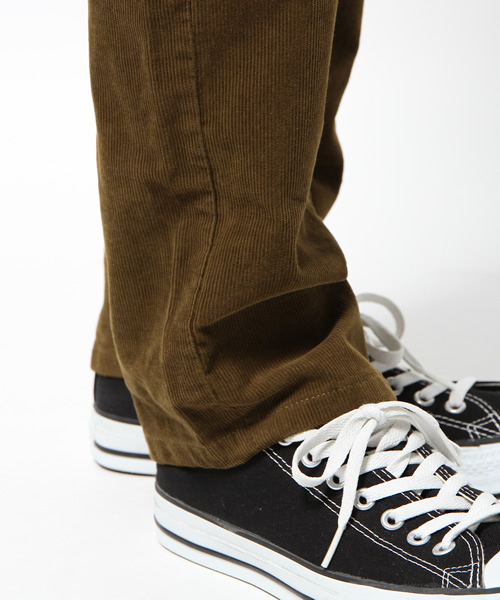 coen（コーエン）の「サンタモニカコーデュロイストレッチスリムパンツ（その他パンツ・メンズ・ブラウン/ライトブルー/ブラック/グレー/ダークブラウン/ベージュ/オリーブ/ネイビー/ロイヤルブルー/オフホワイト・MEDIUM/SMALL/X-LARGE/X-SMALL/LARGE）」の18枚目の写真