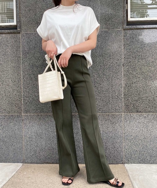 KOBE LETTUCE（コウベレタス）の「のびのびセンターラインフレアパンツ（その他パンツ・レディース・オフホワイト/ベージュ/ダークカーキ/ブラウン/ブラック・M/S）」の10枚目の写真