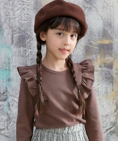 Bee des Bee（ビーデスビー）の「肩フリル長袖トップス（シャツ/ブラウス・キッズ・ブルー/パープル/ライトイエロー/ボルドー/ブラウン系その他/パープル系その他/チョコ/ローズ/ブラウン/グレイッシュベージュ/マジェンタ/ライトブラック/パープル系その他2/イエロー系その他・110cm/100cm/120cm/130cm/140cm/150cm/90cm）」の3枚目の写真