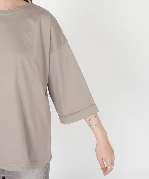SHIPS Days(シップスデイズ)の「SHIPS Days STANDARD:カフスリーブプルオーバー◇(Tシャツ/カットソー・レディース・ブラック/ベージュ/オリーブ・ONE SIZE)」の8枚目の写真