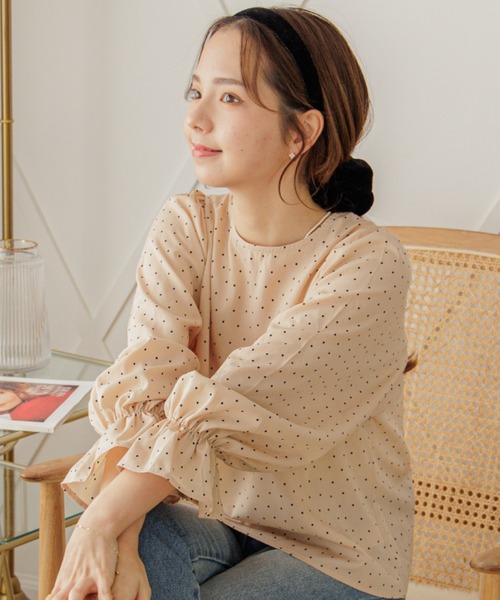 flower（フラワー）の「シャイニーベルベットヘアバンド（カチューシャ・レディース・ブラック/グレー・FREE）」の21枚目の写真