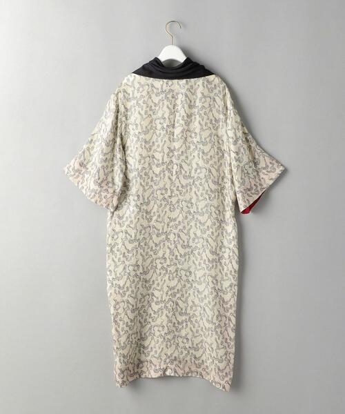 TOGA PULLA（トーガ　プルラ）の「＜TOGA PULLA＞プリントワンピース Ψ（ワンピース・レディース・オフホワイト・36）」の2枚目の写真