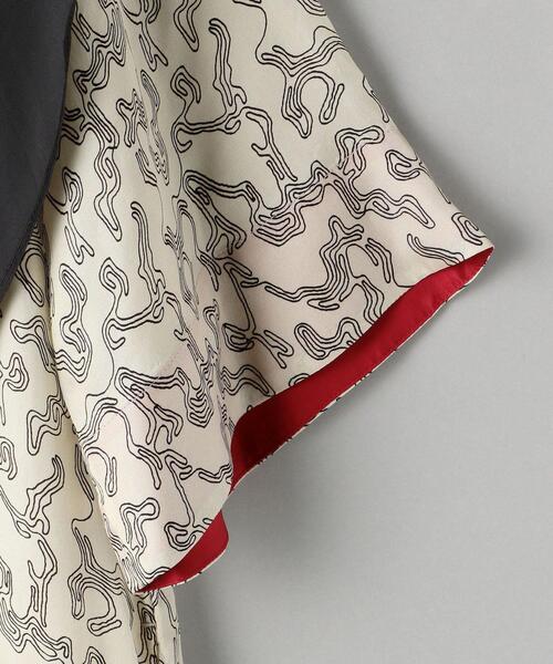 TOGA PULLA（トーガ　プルラ）の「＜TOGA PULLA＞プリントワンピース Ψ（ワンピース・レディース・オフホワイト・36）」の4枚目の写真