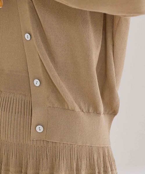 MADEMOISELLE ROPE'（マドモアゼル ロペ）の「【洗える】【WEB限定】ノースリワンピ＆カーディガン2点セット（カーディガン/ボレロ・レディース・サックスブルー/キャメル・38）」の11枚目の写真