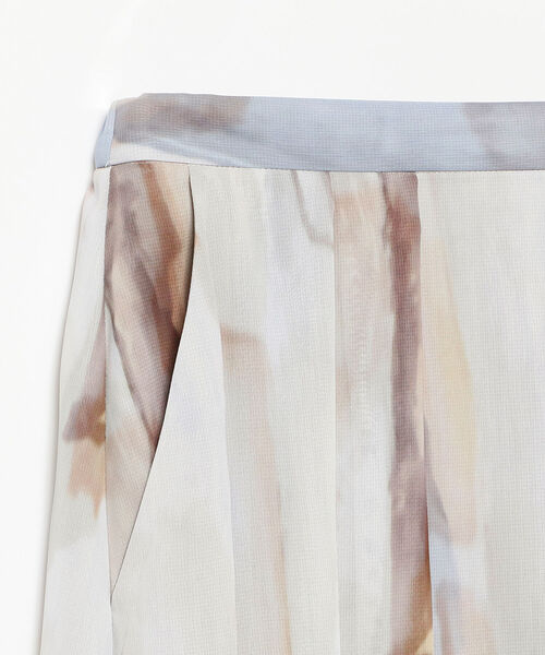 Ray BEAMS(レイビームス)の「Ray BEAMS / シフォン プリント Aラインスカート(スカート・レディース・ライトブルー/ベージュ・1/0)」の22枚目の写真