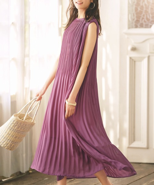 GeeRA(ジーラ)の「プリーツフレアーワンピース(ワンピース・レディース・パープル/カーキ/ブラック/ブルー・LARGE/X-LARGE/MEDIUM)」の4枚目の写真