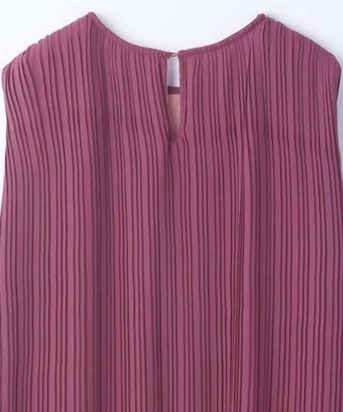 GeeRA(ジーラ)の「プリーツフレアーワンピース(ワンピース・レディース・パープル/カーキ/ブラック/ブルー・LARGE/X-LARGE/MEDIUM)」の5枚目の写真