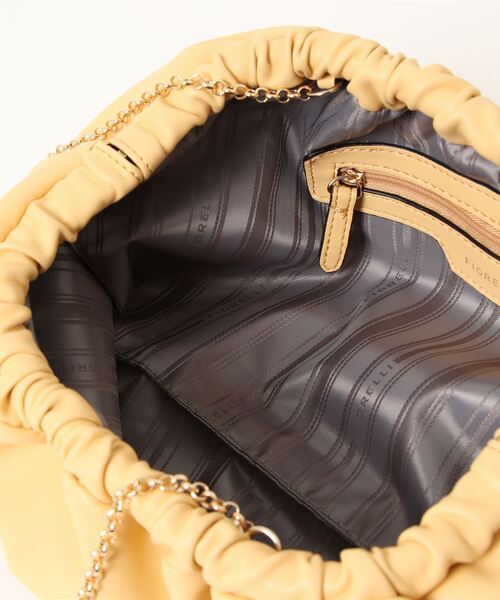 FIORELLI（フィオレッリ）の「(FIORELLI)チェーンショルダーバッグ（ショルダーバッグ・レディース・ブラック/イエロー・FREE）」の7枚目の写真