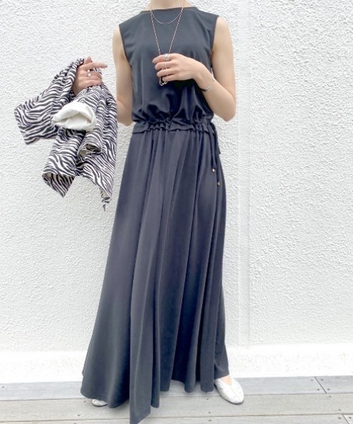 SHENERY(シーナリー)の「バックタックマキシワンピース(ワンピース・レディース・ブラック/グレー系その他・FREE)」の12枚目の写真