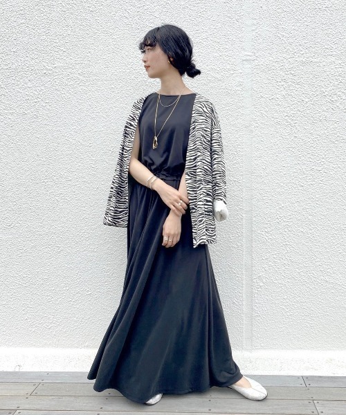 SHENERY（シーナリー）の「バックタックマキシワンピース（ワンピース・レディース・ブラック/グレー系その他・FREE）」の18枚目の写真