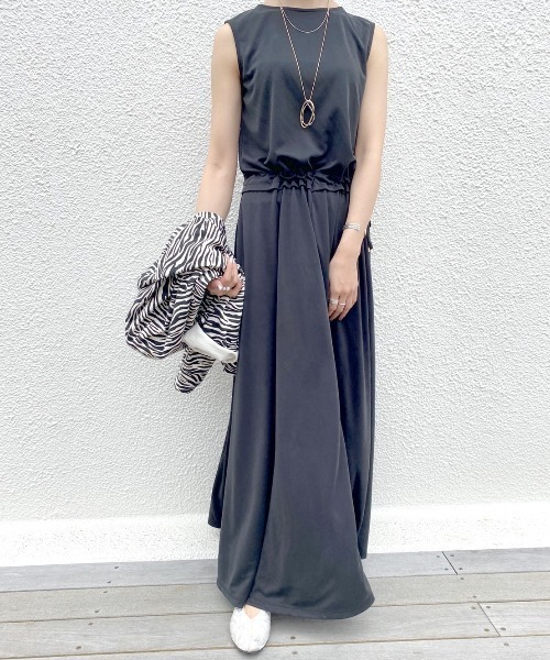 SHENERY（シーナリー）の「バックタックマキシワンピース（ワンピース・レディース・ブラック/グレー系その他・FREE）」の17枚目の写真