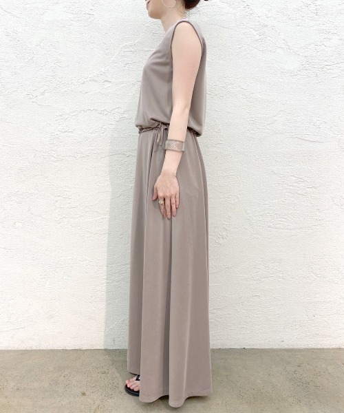 SHENERY(シーナリー)の「バックタックマキシワンピース(ワンピース・レディース・ブラック/グレー系その他・FREE)」の8枚目の写真