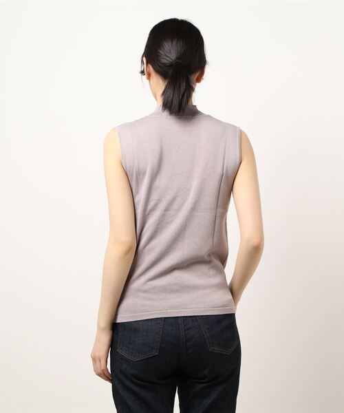 UNRELISH（アンレリッシュ）の「クールタッチノースリーブニット（ニット/セーター・レディース・ブラック/ホワイト/グレイッシュベージュ・MEDIUM）」の5枚目の写真