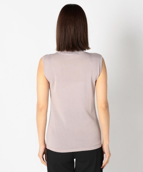 UNRELISH（アンレリッシュ）の「クールタッチノースリーブニット（ニット/セーター・レディース・ブラック/ホワイト/グレイッシュベージュ・MEDIUM）」の9枚目の写真