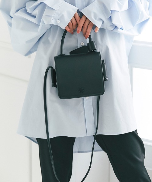 Cookie Chocolate（クッキーチョコレート）の「キューブボックスバッグ《@_____m.weセレクトアイテム》（ショルダーバッグ・レディース・ブラック/ベージュ・FREE）」の2枚目の写真