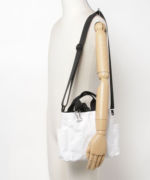 ROOTOTE（ルートート）の「ROOTOTE/ルートート 2WAYショルダートートバック 194905（トートバッグ・メンズ・ホワイト・FREE）」の5枚目の写真