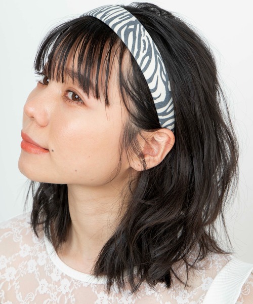 WEGO（ウィゴー）の「WEGO/ゼブラ柄ワイドカチューシャ（カチューシャ・レディース・ブラック/ブラウン/グレー・FREE）」の3枚目の写真