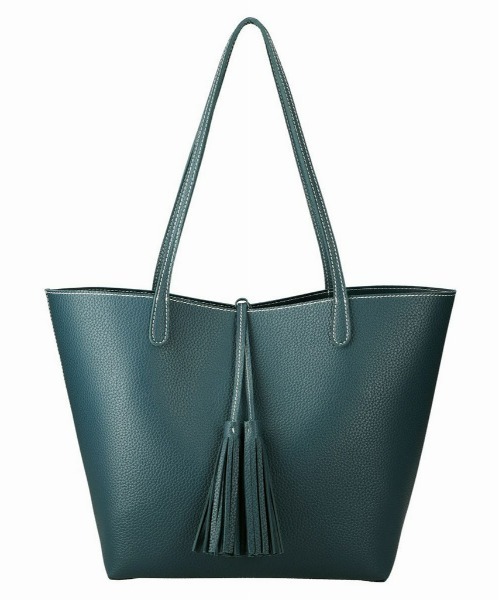 BarcosBlue(バルコスブルー)の「【BarcosBlue】 タッセル付きトートバッグ(トートバッグ・レディース・グリーン/ピンク/ブラック/シルバー/レッド・ONE SIZE)」の2枚目の写真