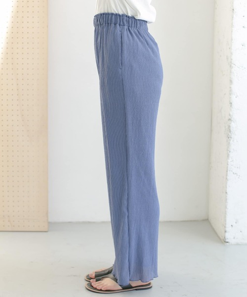 KBF(ケイビーエフ)の「UNEUNEイージーパンツ(その他パンツ・レディース・ブラック/ベージュ/ブルー・ONE)」の11枚目の写真