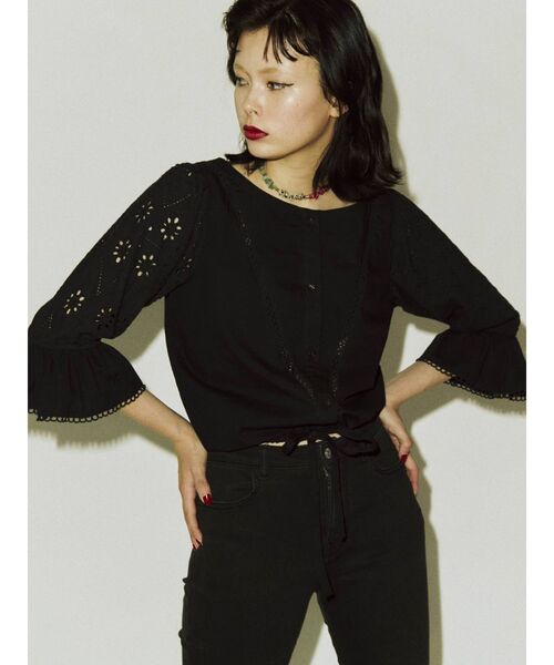 jouetie(ジュエティ)の「アシメレースブラウス(シャツ/ブラウス・レディース・オフホワイト/ブラック/グリーン/パープル・MEDIUM)」の3枚目の写真