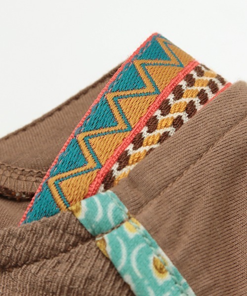 チチカカ（チチカカ）の「パイピング肩チロリー　プルオーバー（Tシャツ/カットソー・レディース・ブラック/ブラウン/オフホワイト・FREE）」の21枚目の写真