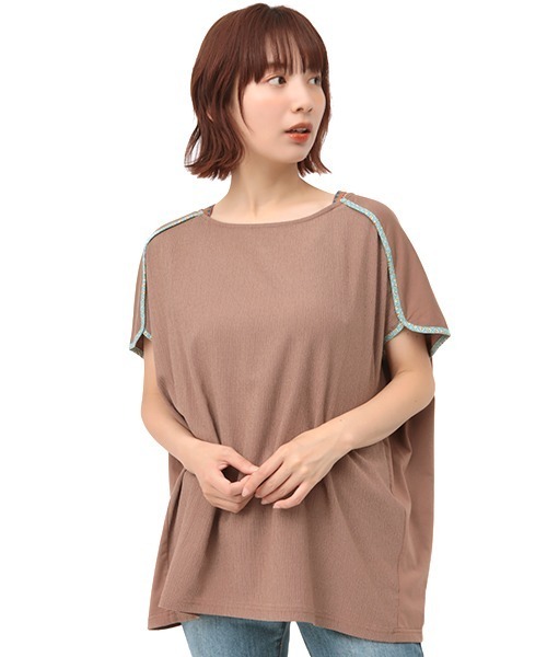 チチカカ（チチカカ）の「パイピング肩チロリー　プルオーバー（Tシャツ/カットソー・レディース・ブラック/ブラウン/オフホワイト・FREE）」の11枚目の写真