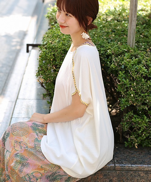 チチカカ（チチカカ）の「パイピング肩チロリー　プルオーバー（Tシャツ/カットソー・レディース・ブラック/ブラウン/オフホワイト・FREE）」の5枚目の写真