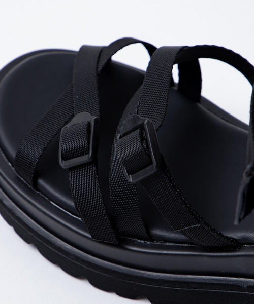 WEGO（ウィゴー）の「WEGO/テープデザインサンダル（サンダル・レディース・ブラック/ホワイト・MEDIUM/LARGE）」の11枚目の写真