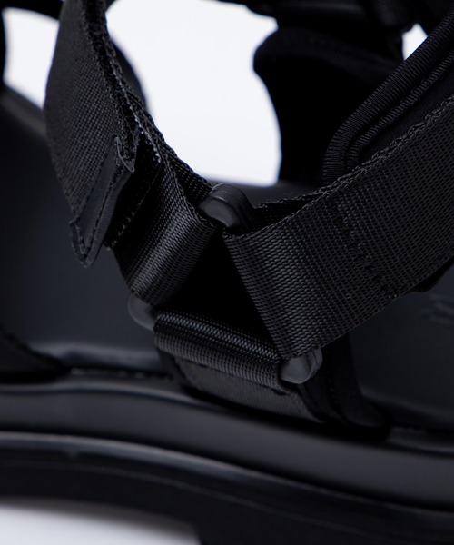 WEGO（ウィゴー）の「WEGO/テープデザインサンダル（サンダル・レディース・ブラック/ホワイト・MEDIUM/LARGE）」の9枚目の写真