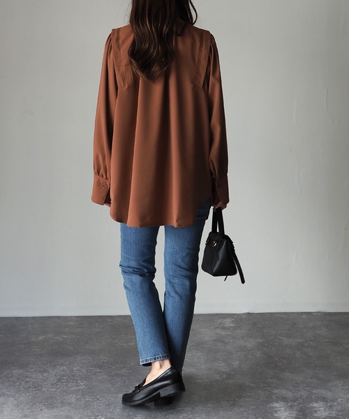 Riberry（リベリー）の「前後2WAYボリューム袖ギャザーブラウス（シャツ/ブラウス・レディース・ブラック/ベージュ/オフホワイト/レンガ・MEDIUM）」の15枚目の写真