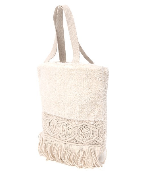 チチカカ(チチカカ)の「ボアマクラメバッグ(トートバッグ・レディース・チャコールグレー/ナチュラル・FREE)」の8枚目の写真