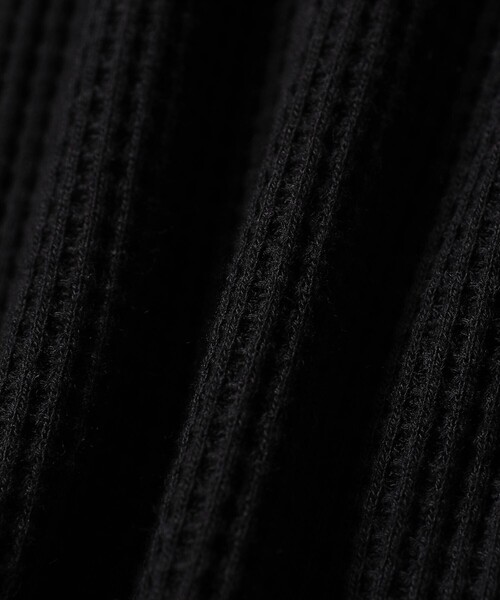 FREAK'S STORE（フリークスストア）の「WEB限定 ビッグシルエット ワッフル プルオーバー パーカー/レイヤード対応/サーマル（パーカー・メンズ・ブラック/ナチュラル/グレー・LARGE/MEDIUM/SMALL）」の5枚目の写真