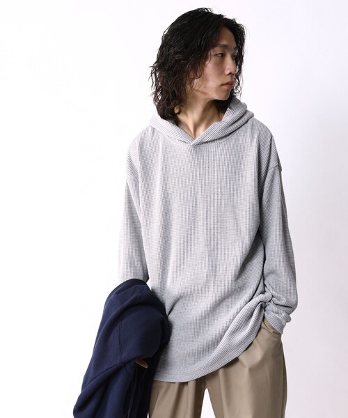 FREAK'S STORE（フリークスストア）の「WEB限定 ビッグシルエット ワッフル プルオーバー パーカー/レイヤード対応/サーマル（パーカー・メンズ・ブラック/ナチュラル/グレー・LARGE/MEDIUM/SMALL）」の7枚目の写真