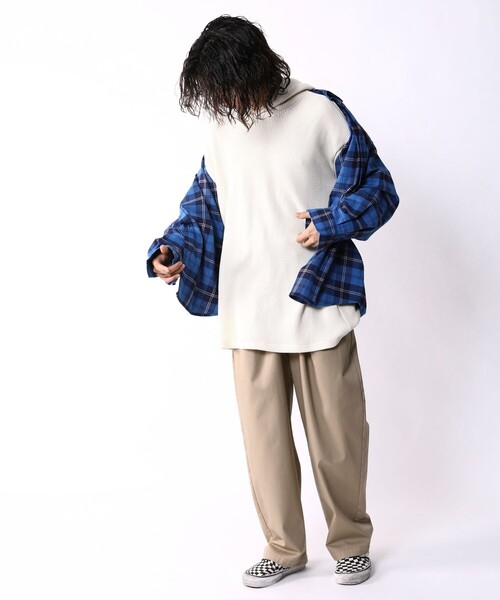 FREAK'S STORE（フリークスストア）の「WEB限定 ビッグシルエット ワッフル プルオーバー パーカー/レイヤード対応/サーマル（パーカー・メンズ・ブラック/ナチュラル/グレー・LARGE/MEDIUM/SMALL）」の16枚目の写真