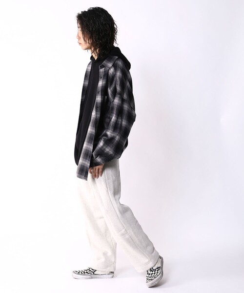 FREAK'S STORE（フリークスストア）の「WEB限定 ビッグシルエット ワッフル プルオーバー パーカー/レイヤード対応/サーマル（パーカー・メンズ・ブラック/ナチュラル/グレー・LARGE/MEDIUM/SMALL）」の12枚目の写真